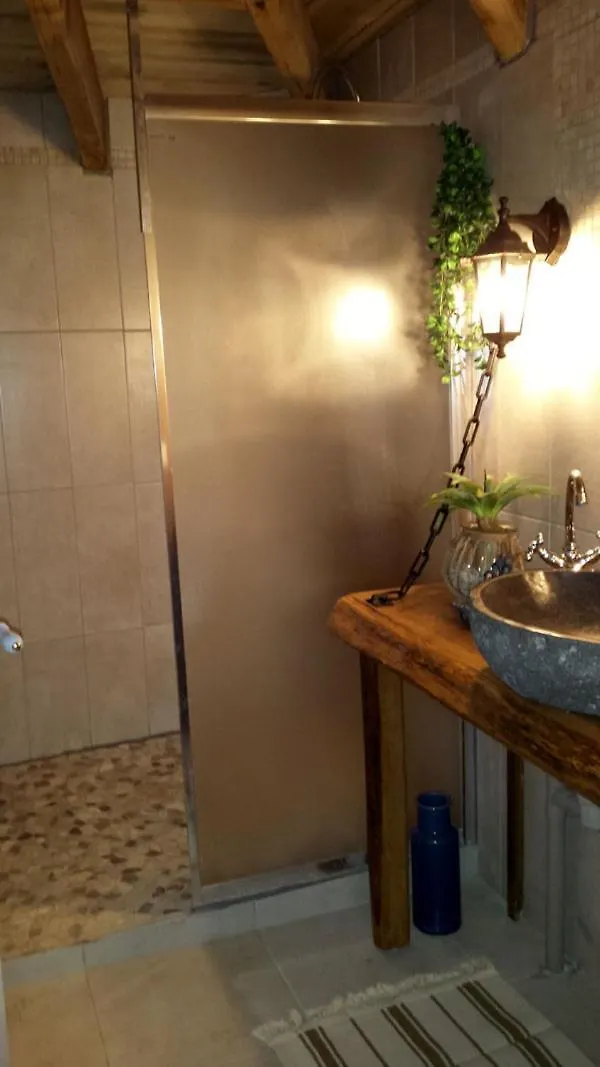 Maison Hobbit Piscine, Spa Et Hammam Proche Des Gorges De L'Aveyron Lavaurette 0*,